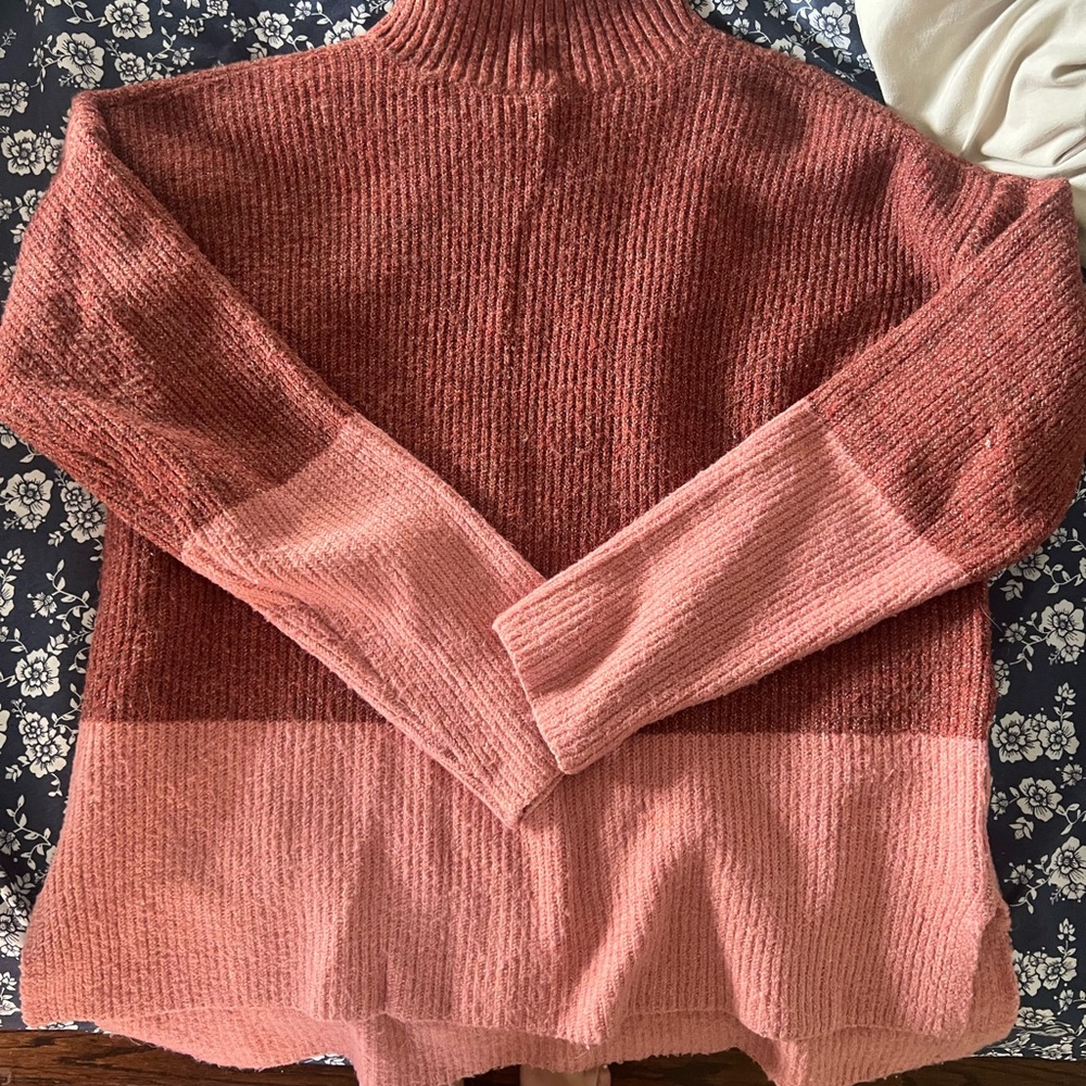 Olive & Oak Two-Tone Pink Turtleneck Sweater